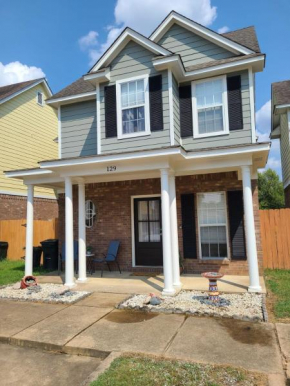 Cozy House near Ole Miss & M-Trade!, Oxford